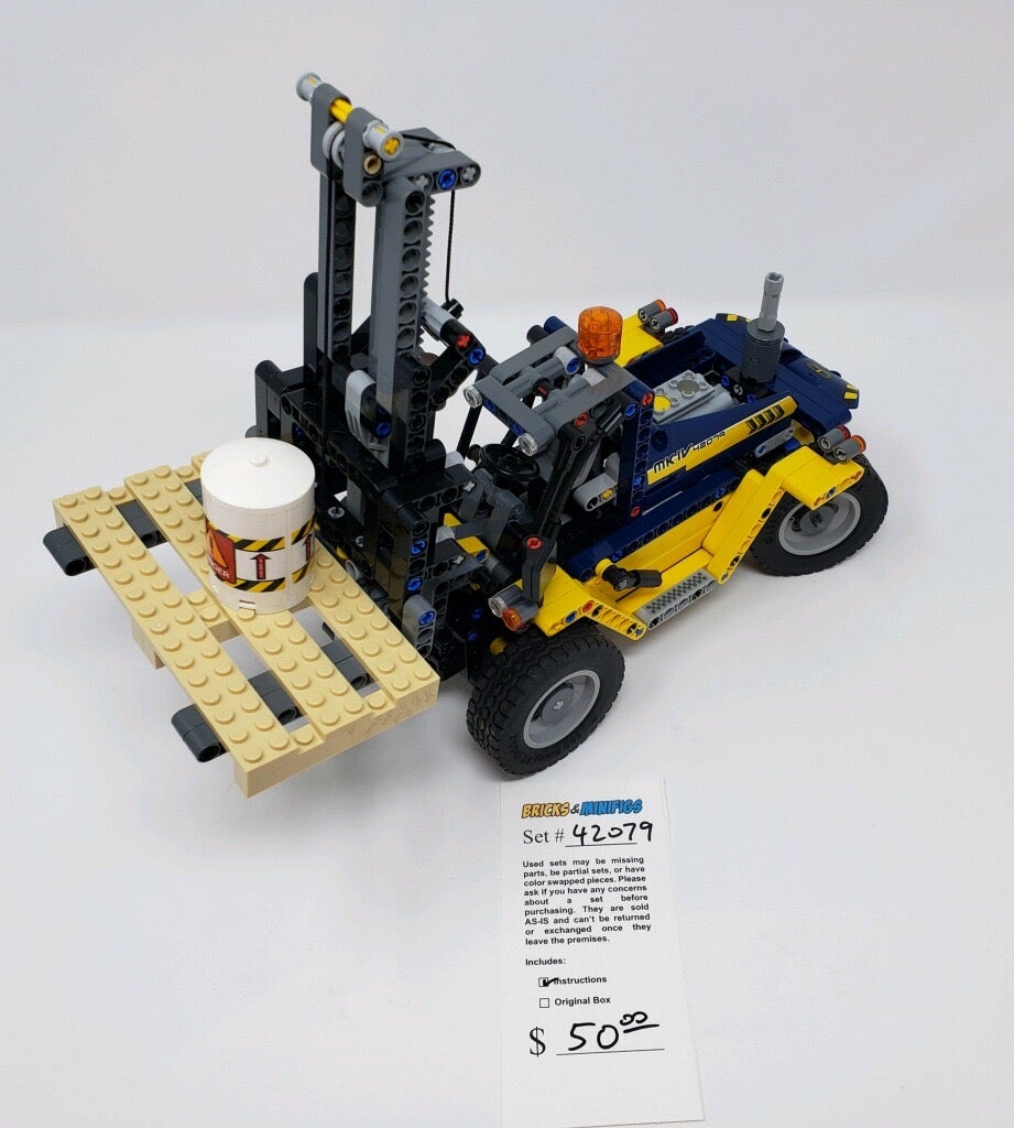42079 Heavy Duty Forklift (U)