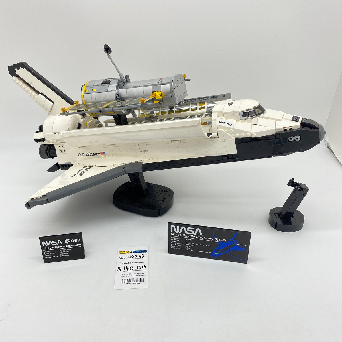 10283 NASA Space Shuttle Discovery (U) product image 1, provided for visual reference and product detail review