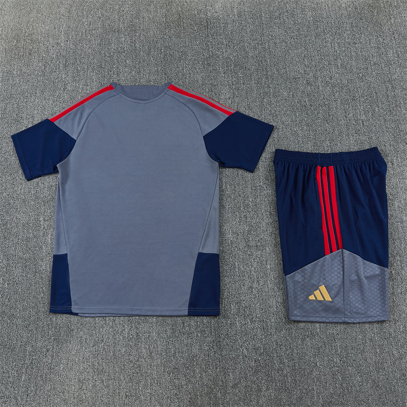 Bayern Munich Training Tracksuits 2026-2027 Football Kit product image 2