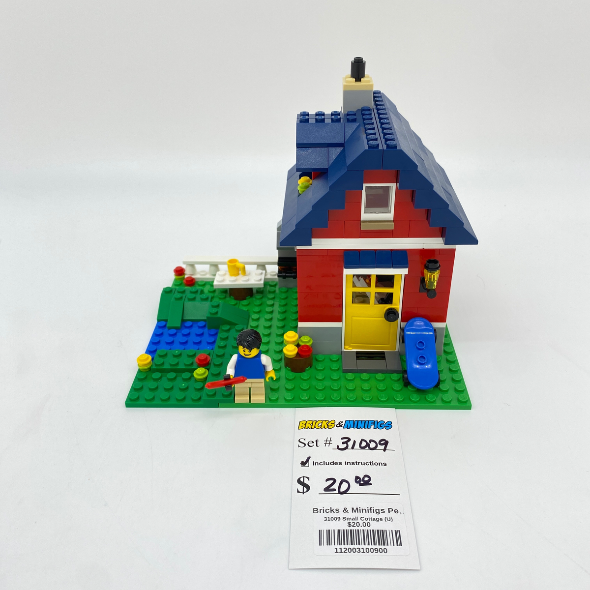 31009 Small Cottage (U) product image 1, provided for visual reference and product detail review