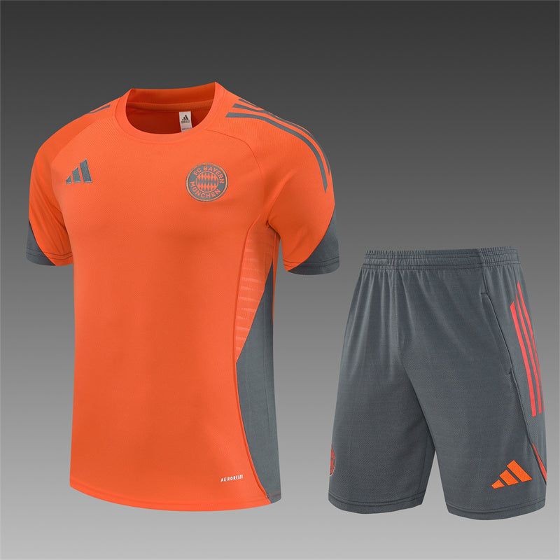 Bayern Munich Training Tracksuits 25/26 Football Kit Soccer product image 1