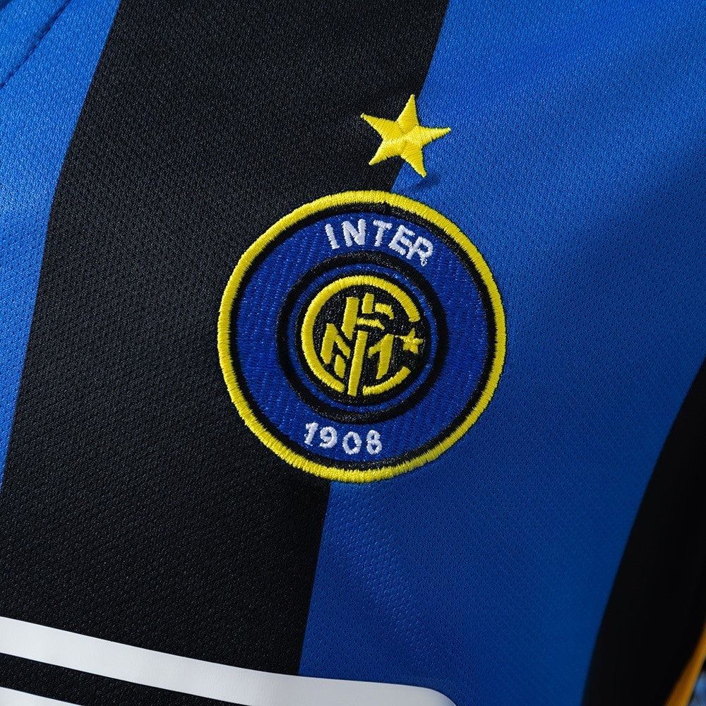 Inter Milan Jersey 2001-02 Home Retro Football Kit product image 5