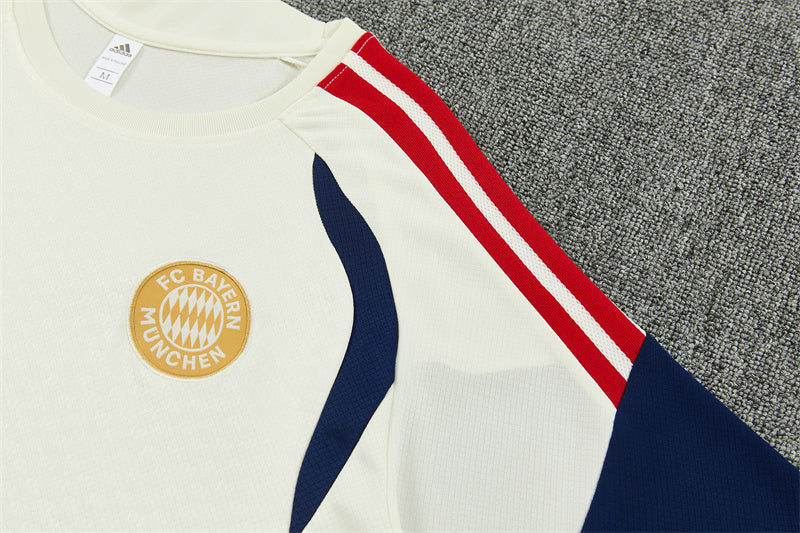 Bayern Munich Training Tracksuits 2026-2027 Football Kit product image 5