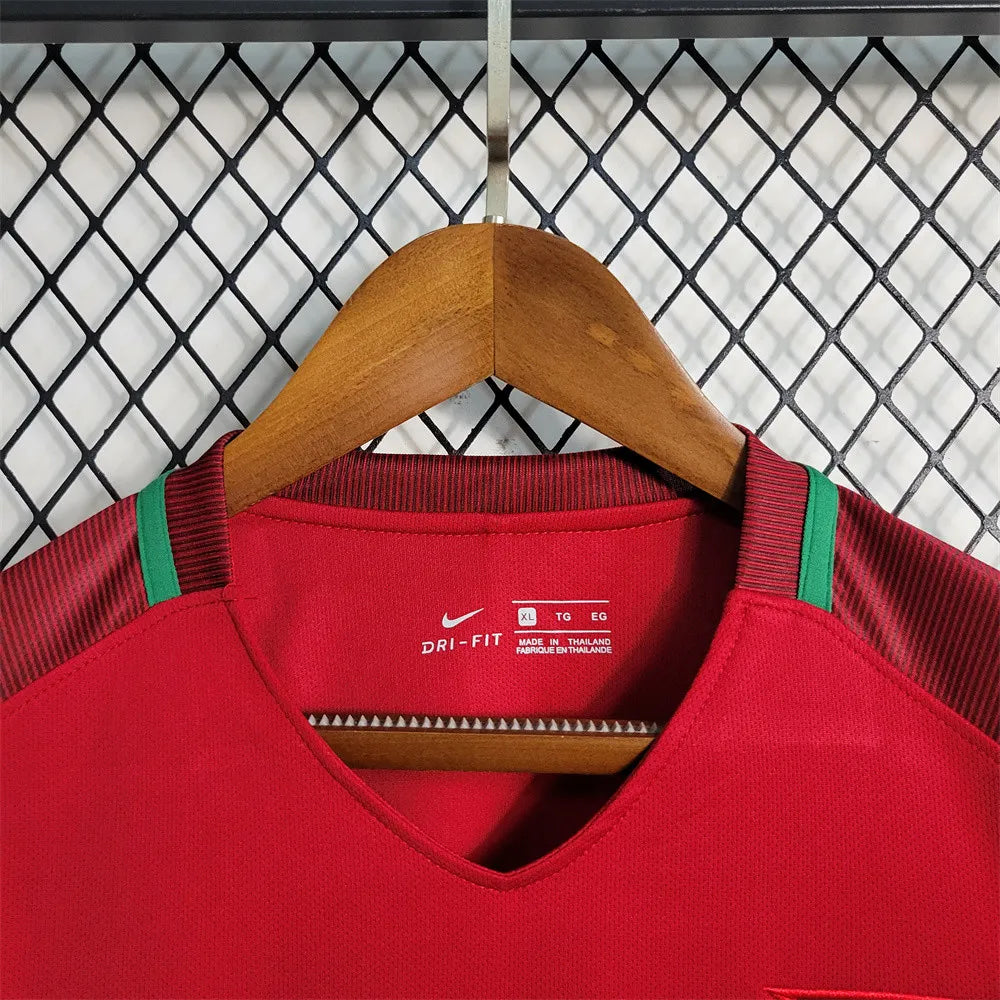 Portugal Jersey Home kit 16-17 Retro Long Sleeves product image 3