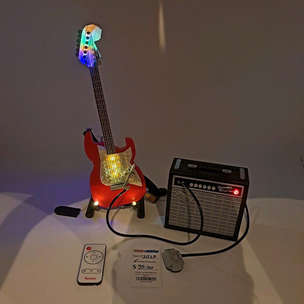 21329 Fender Stratocaster + Lighting kit (U) product image 1, provided for visual reference and product detail review