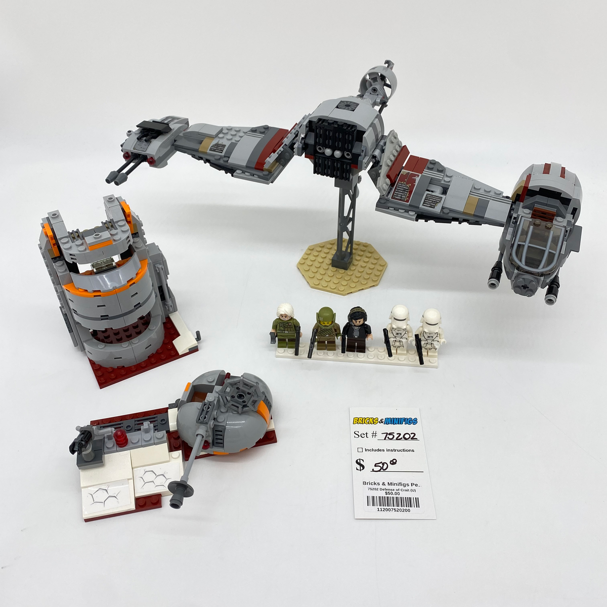 75202 Defense of Crait (U) product image 1, provided for visual reference and product detail review