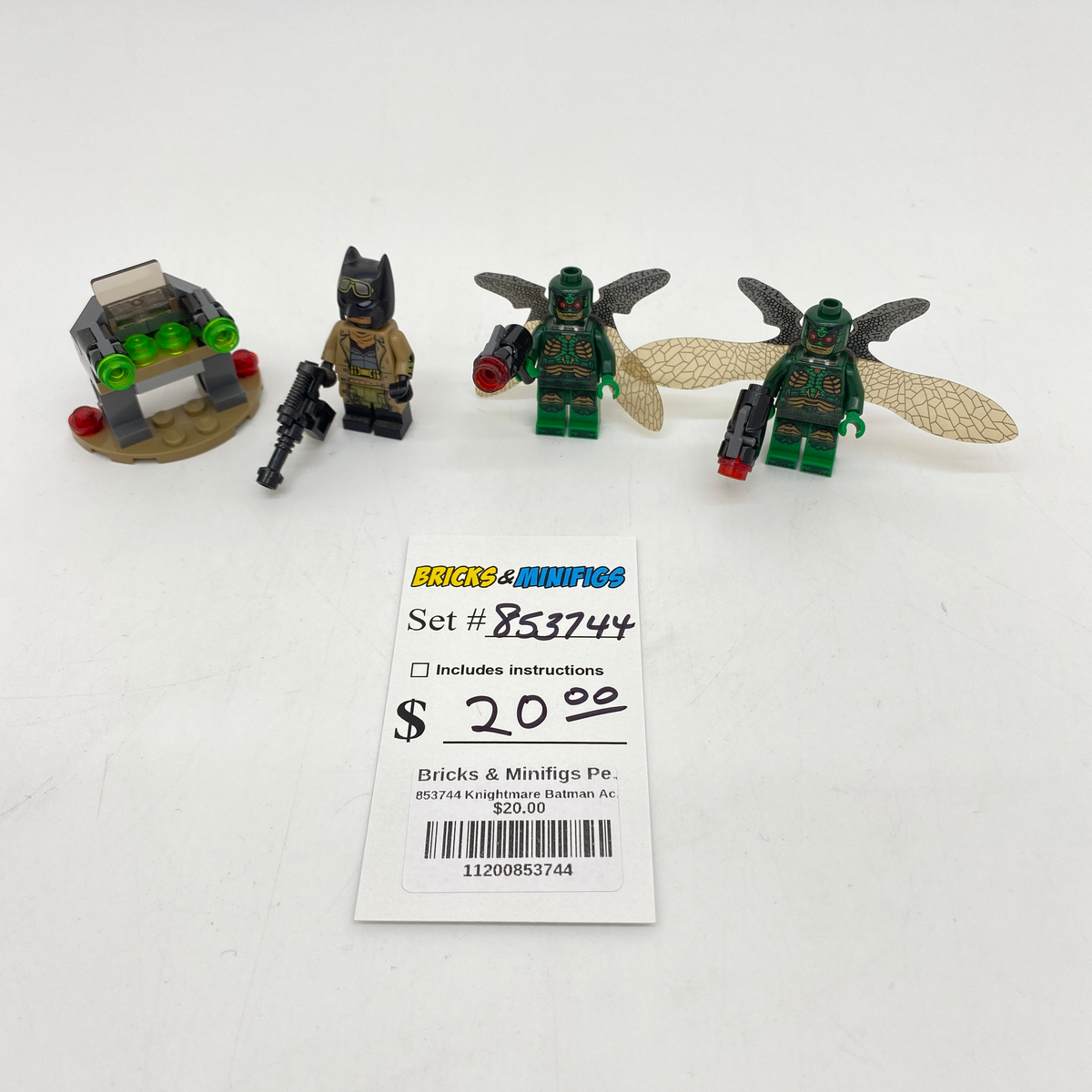 853744 Knightmare Batman Accessory Set product image 1, provided for visual reference and product detail review