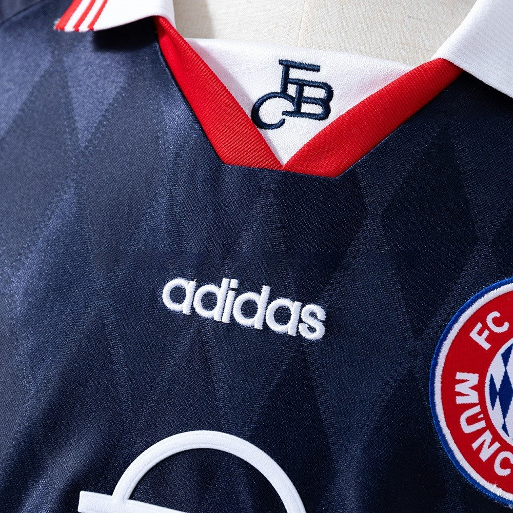 Bayern Munich Jersey 1997-99 Home Retro Kit product image 4
