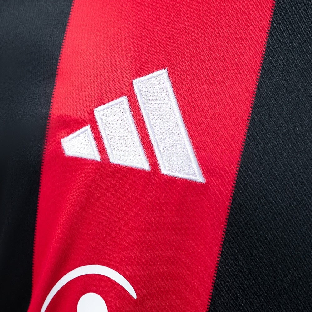 Frankfurt Jersey 2025/26 Home Football Kit product image 5