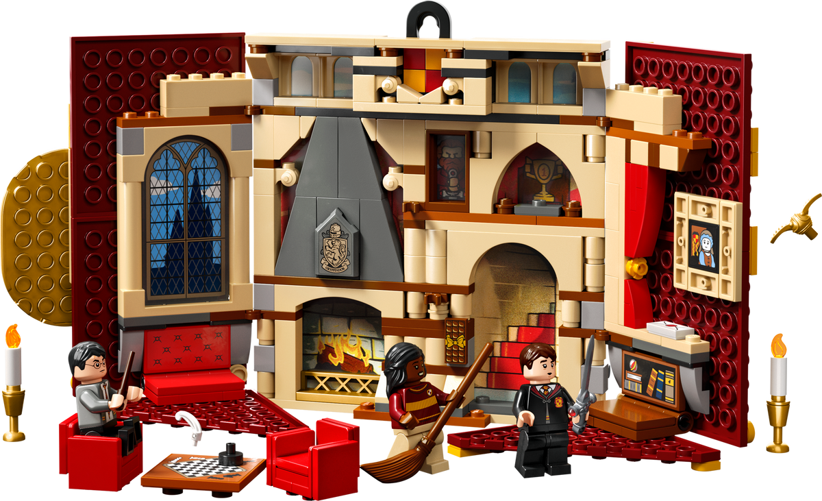 76409 Gryffindor House Banner* product image 3, provided for visual reference and product detail review
