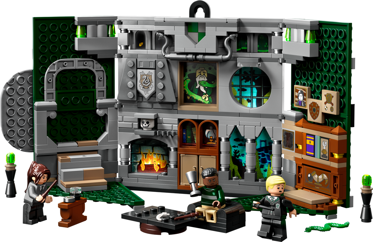 76410 Slytherin House Banner* product image 3, provided for visual reference and product detail review
