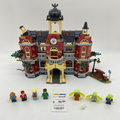 70425 Newbury Haunted High School (U1) product image 1, provided for visual reference and product detail review