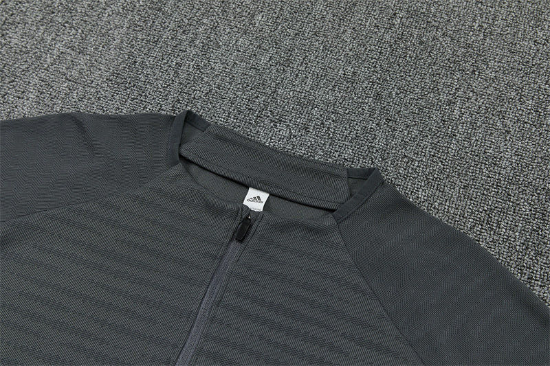 Bayern Munich Training Tracksuits 2025/26 Football Kit product image 15
