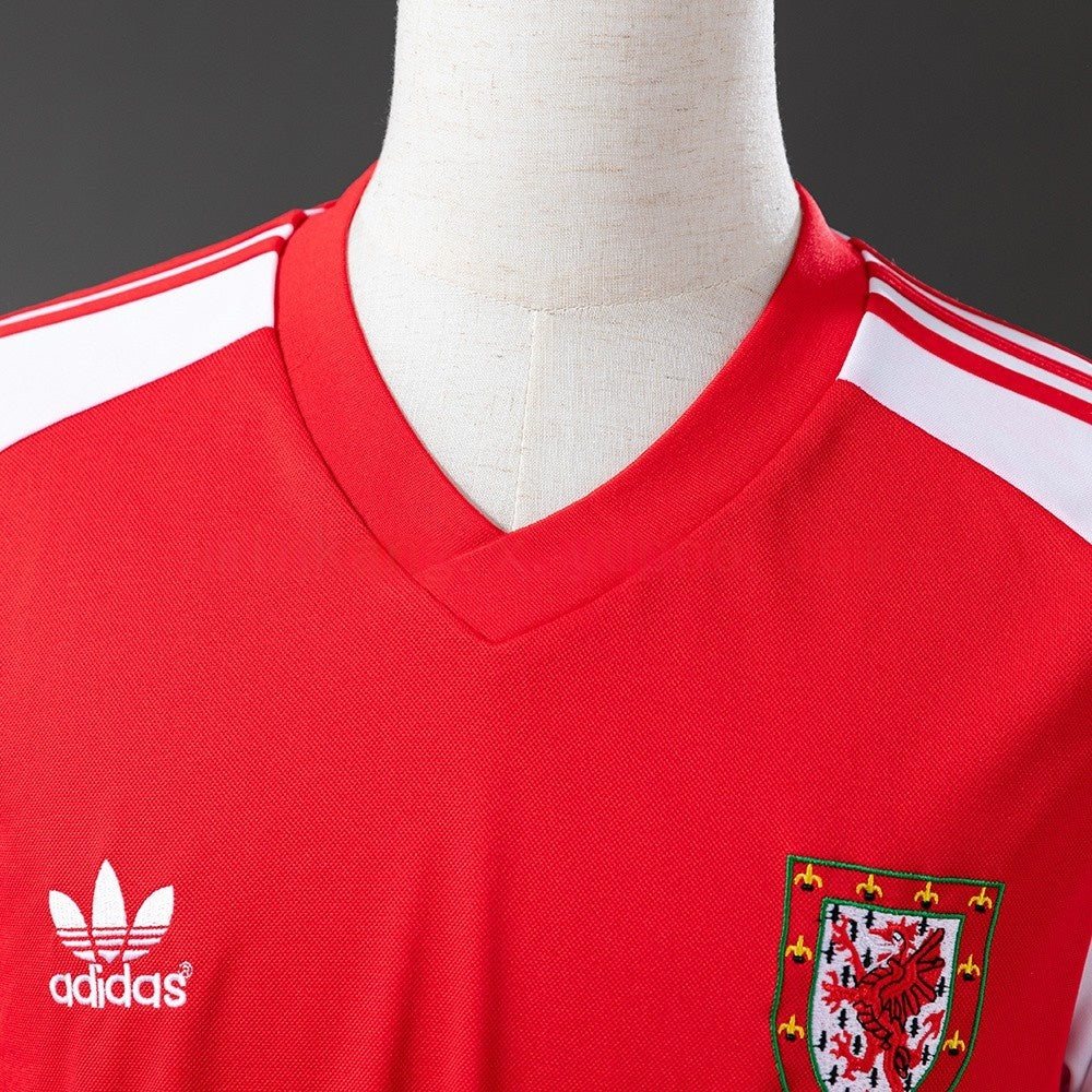 Wales Jersey 1982 Home Retro Football Kit product image 5