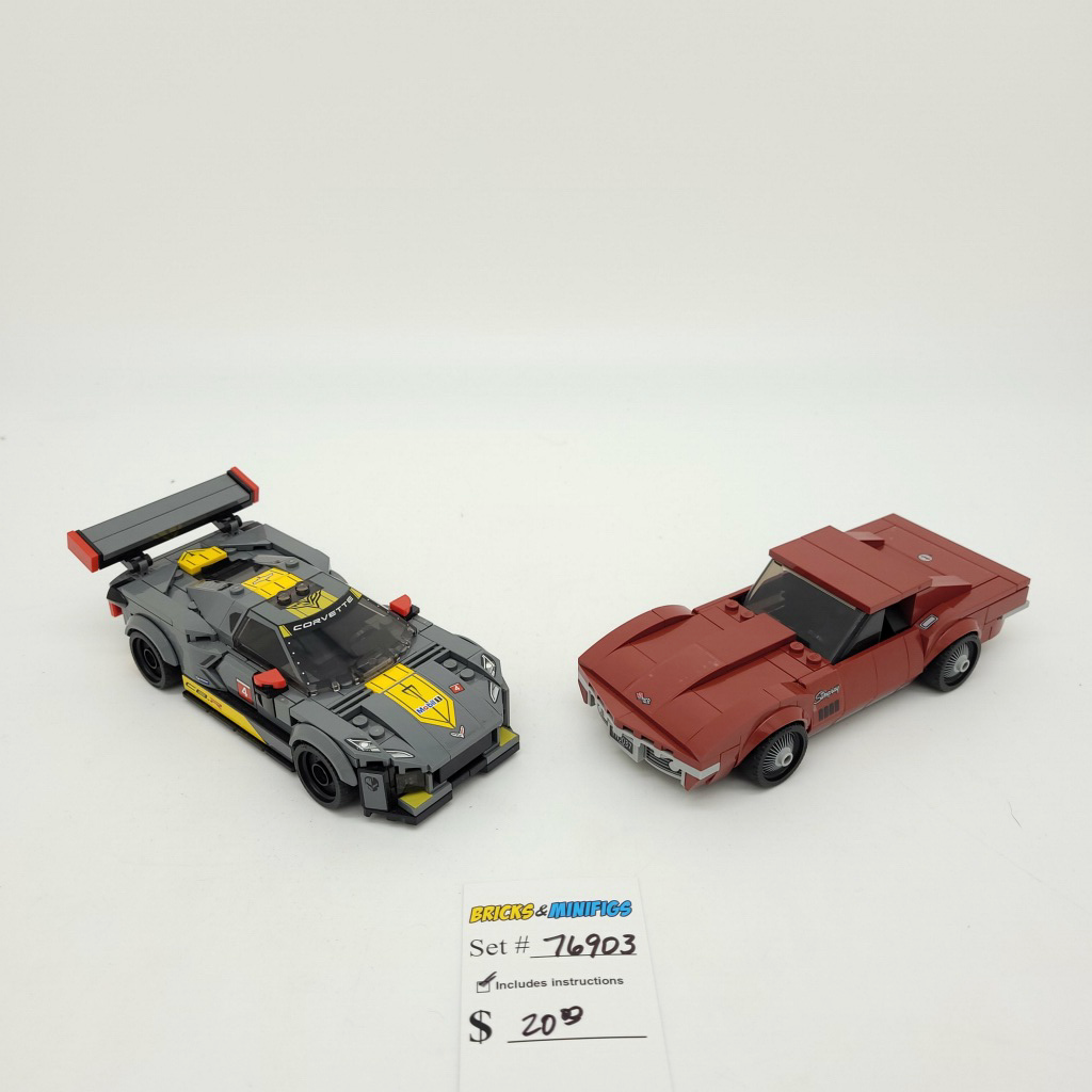 76903 Chevrolet Corvette C8.R Race Car and 1968 Chevrolet Corvette (U2) product image 1, provided for visual reference and