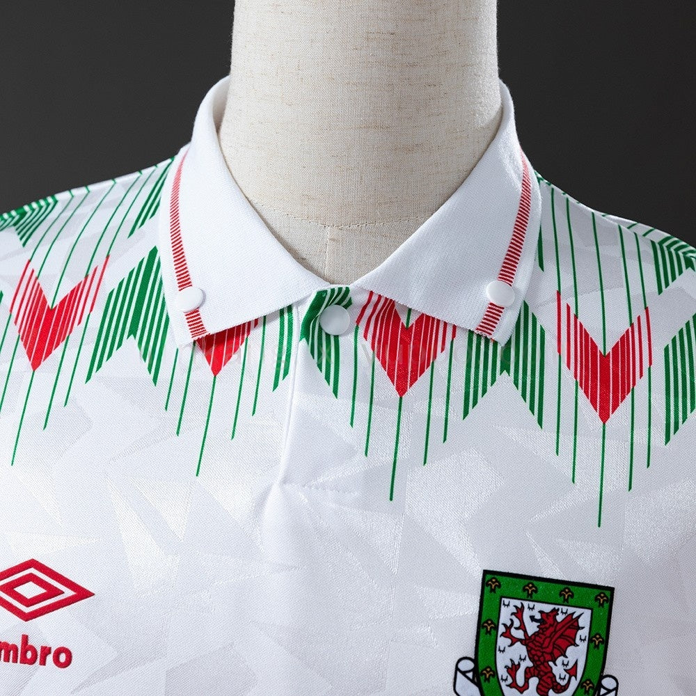 Wales Jersey 1990 Away Retro Football Kit product image 6