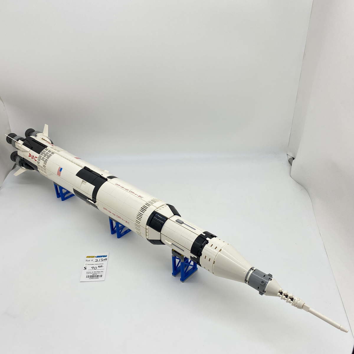 21309 NASA Apollo Saturn V (U1) product image 1, provided for visual reference and product detail review