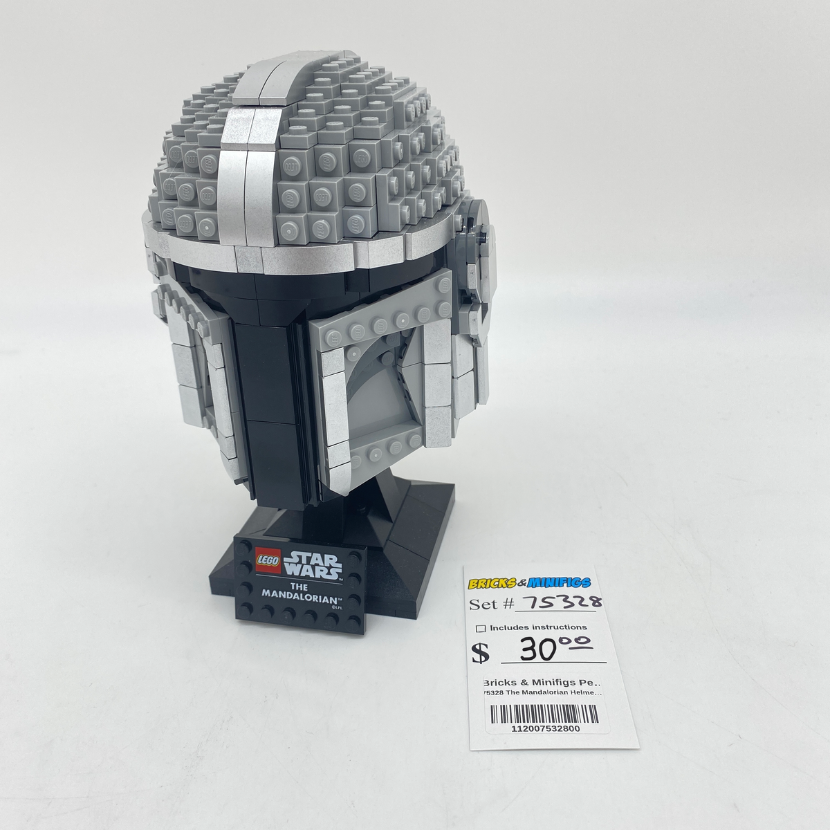 75328 The Mandalorian Helmet (U) product image 1, provided for visual reference and product detail review