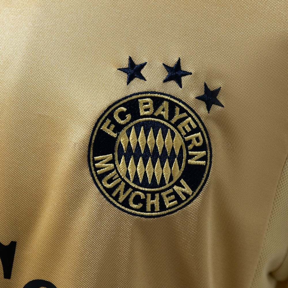 Bayern Munich Jersey 2004/05 Away Retro Football Kit product image 5
