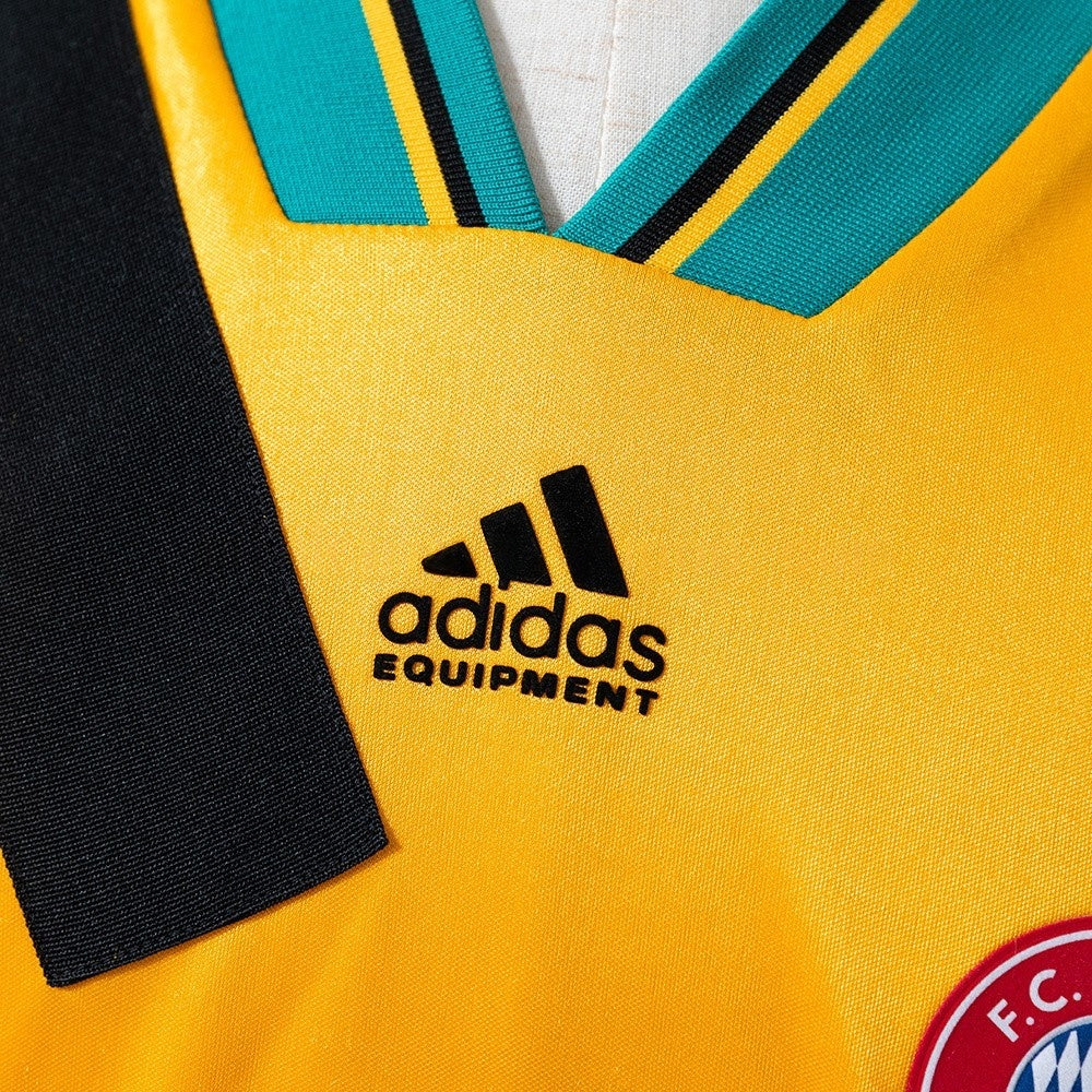 Bayern Munich Jersey 1993/95 Away Retro Football Kit product image 4