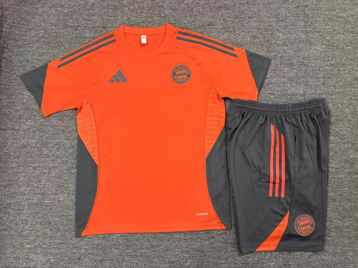 Kids Bayern Munich Training Tracksuits 25/26 Football Kit product image 2