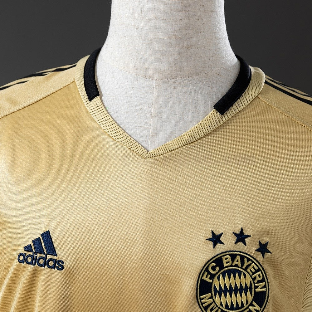 Bayern Munich Jersey 2004/05 Away Retro Football Kit product image 6