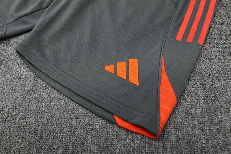 Bayern Munich Training Tracksuits 25/26 Football Kit Soccer product image 18