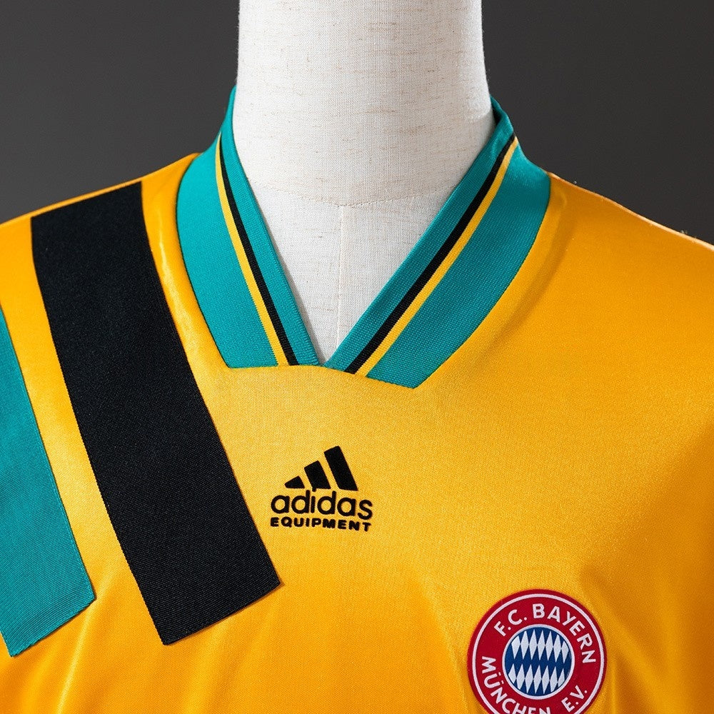 Bayern Munich Jersey 1993/95 Away Retro Football Kit product image 7