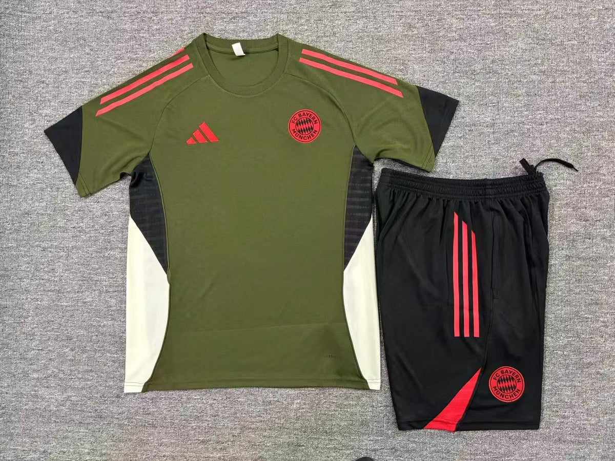 Kids Bayern Munich Training Tracksuits 25/26 Football Kit product image 2