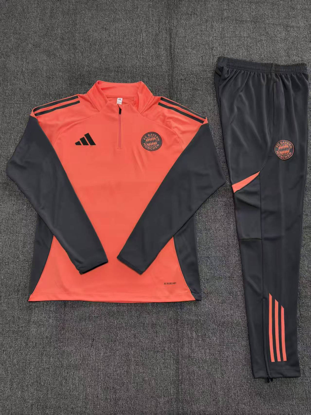 Kids Bayern Munich Training Tracksuits 25/26 Football Kit product image 2