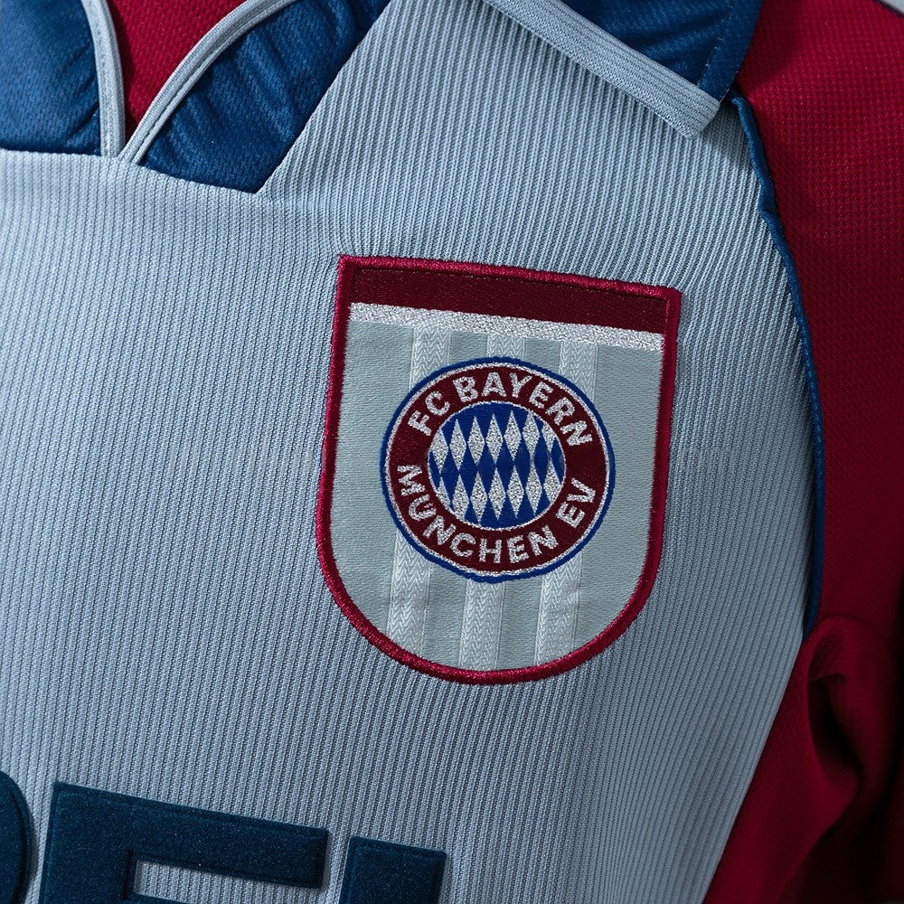 Bayern Munich Jersey 1998-99 Away Retro Kit product image 5