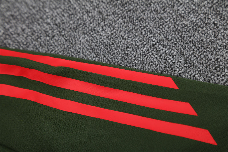 Bayern Munich Training Tracksuits 25/26 Football Kit Soccer product image 8