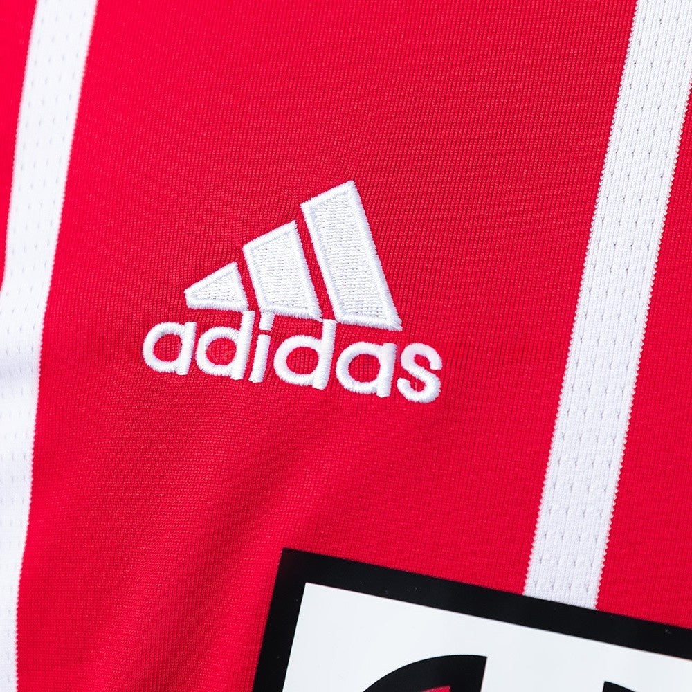 Bayern Munich Jersey 2017-18 Home Retro Football Kit product image 4