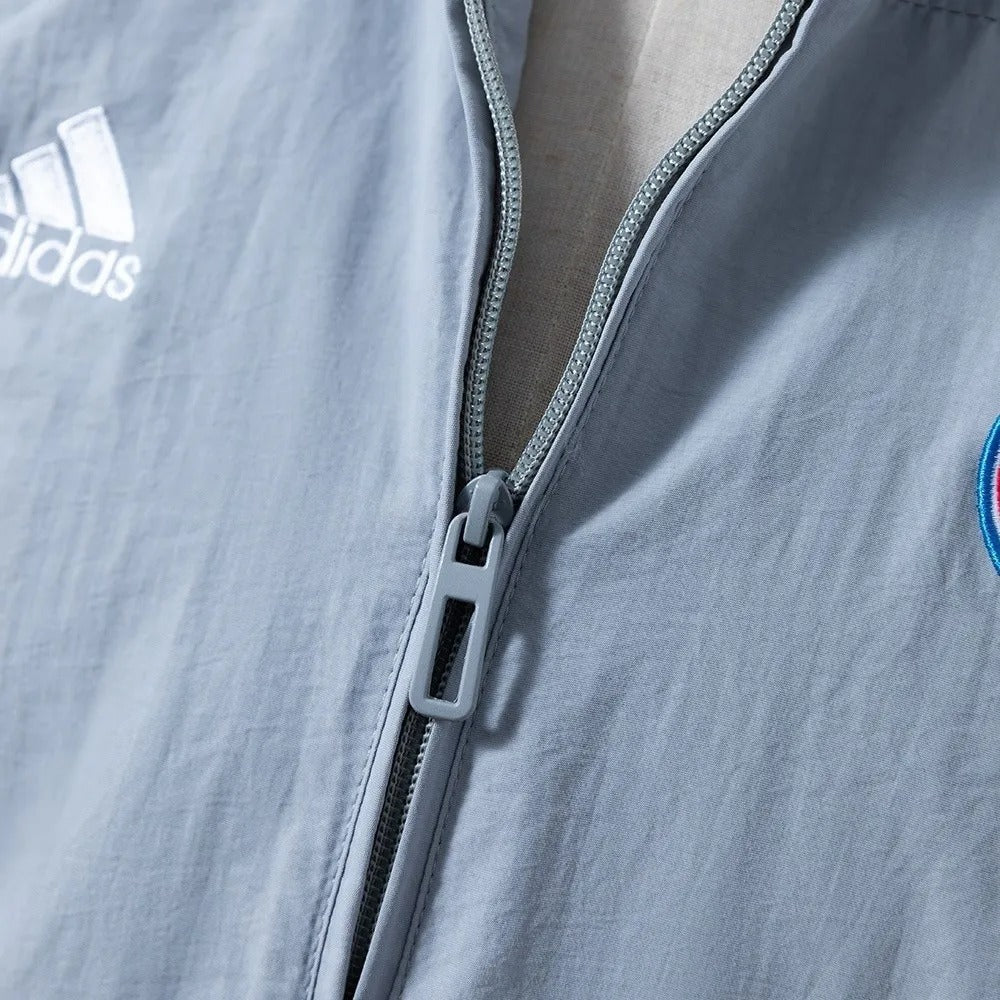 Bayern Munich Windbreaker 2025/26 Grey Football Kit product image 3